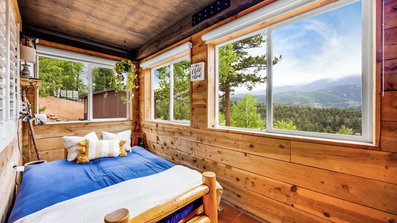 Photo of Bedroom in Divide