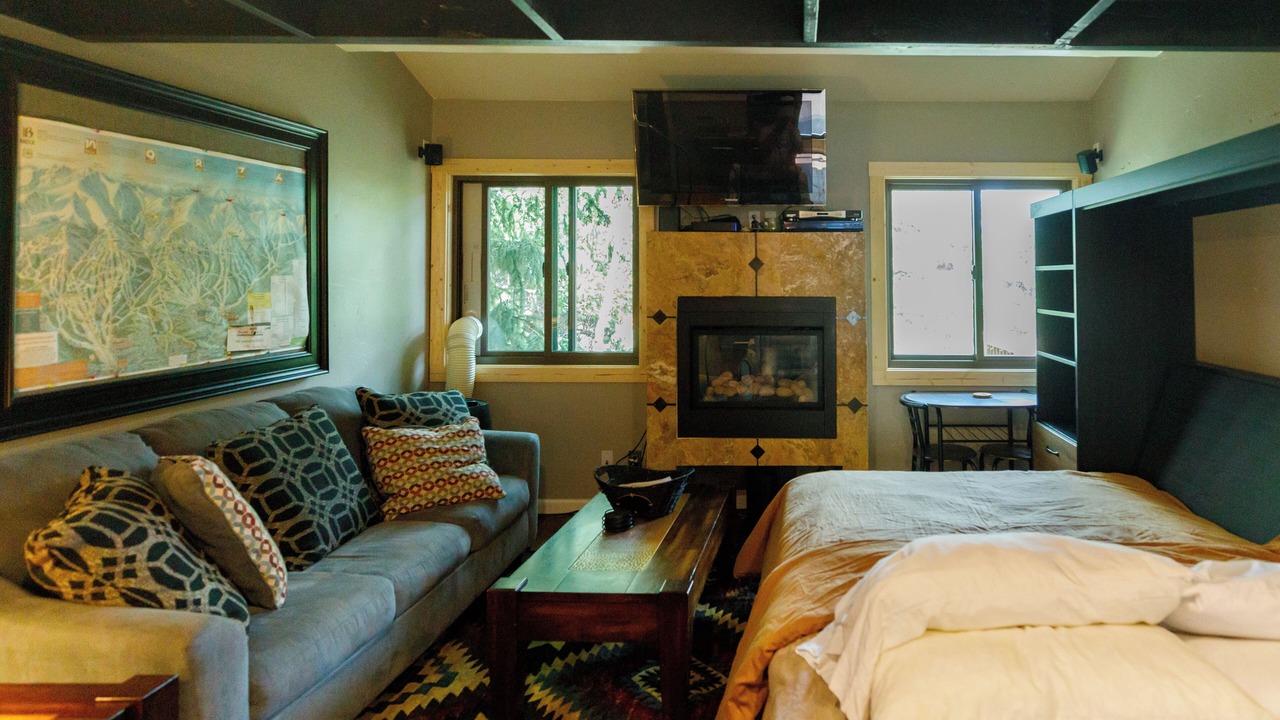 Photo of Bedroom in Four O'Clock
