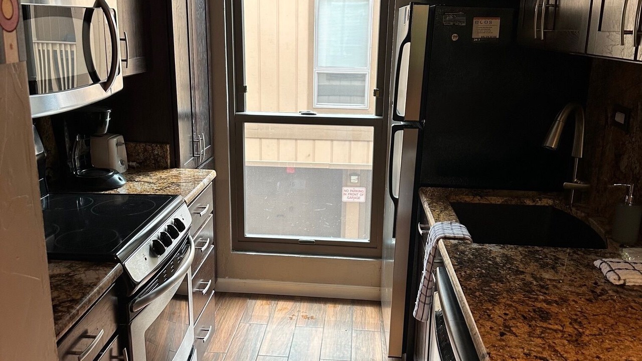 Photo of Kitchen in Four O'Clock