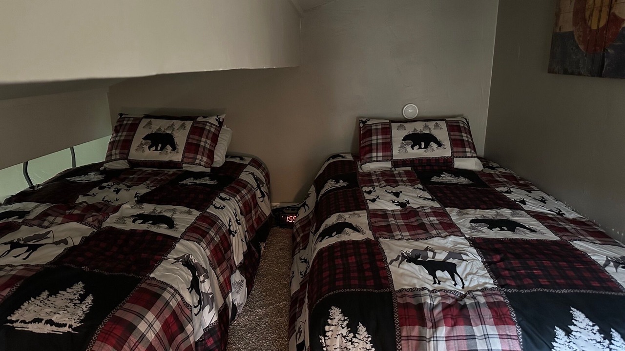 Photo of Bedroom in Four O'Clock