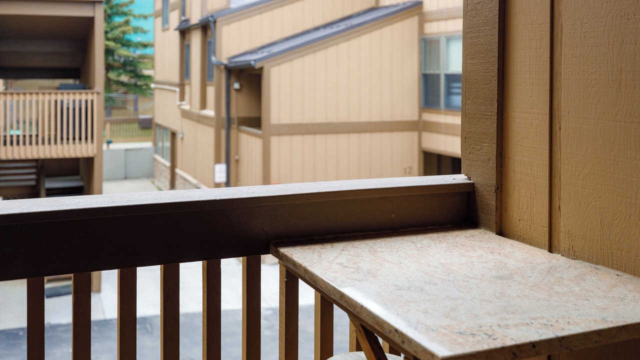 Photo of Outdoor in Four O'Clock