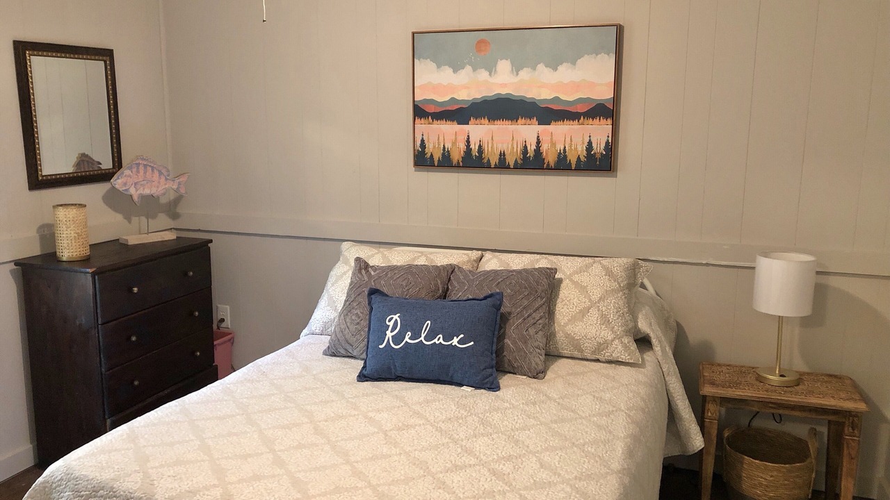 Photo of Bedroom in Salem