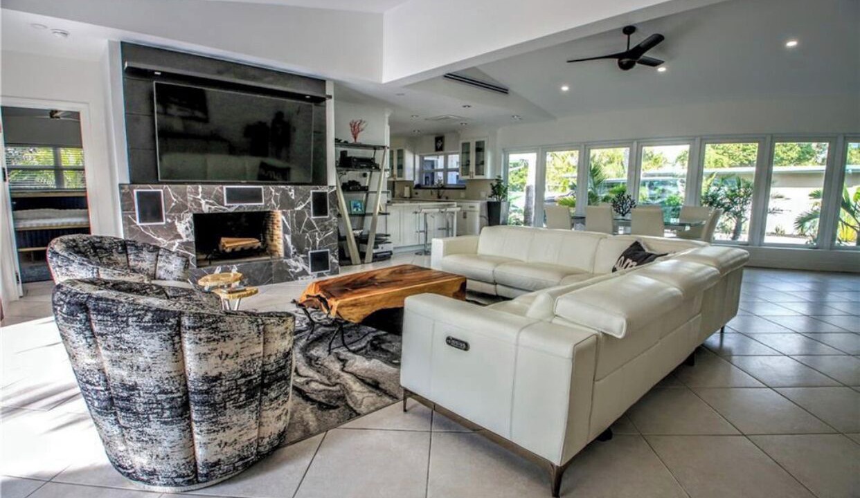 Photo of Livingroom in Harbor Beach
