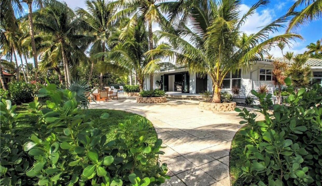 Photo of Patio Balcony in Harbor Beach