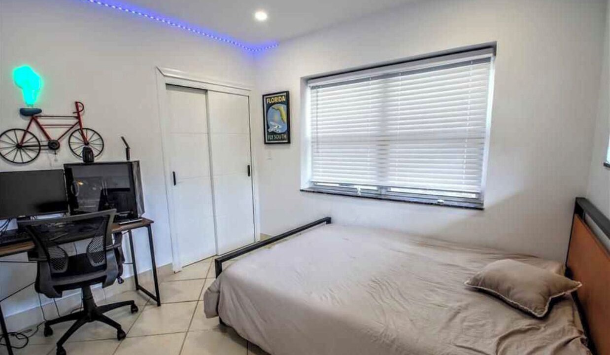 Photo of Bedroom in Harbor Beach