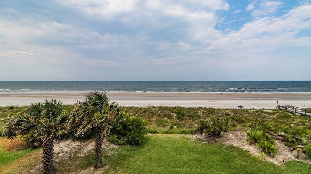 Photo of Patio Balcony in Crescent Beach