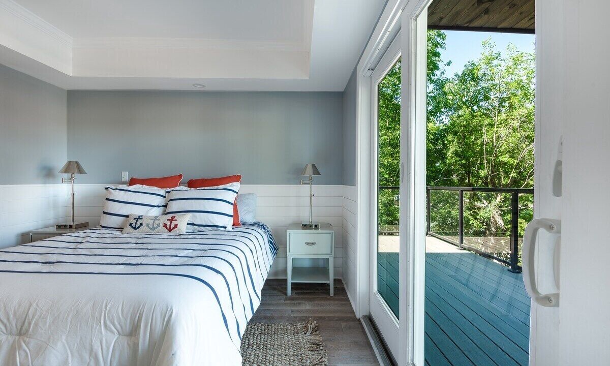 Photo of Patio Balcony in Williams Bay