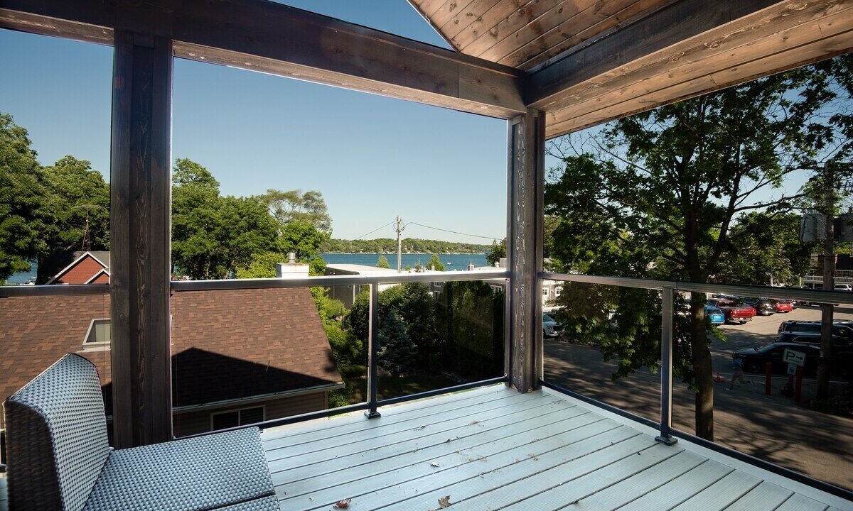 Photo of Patio Balcony in Williams Bay