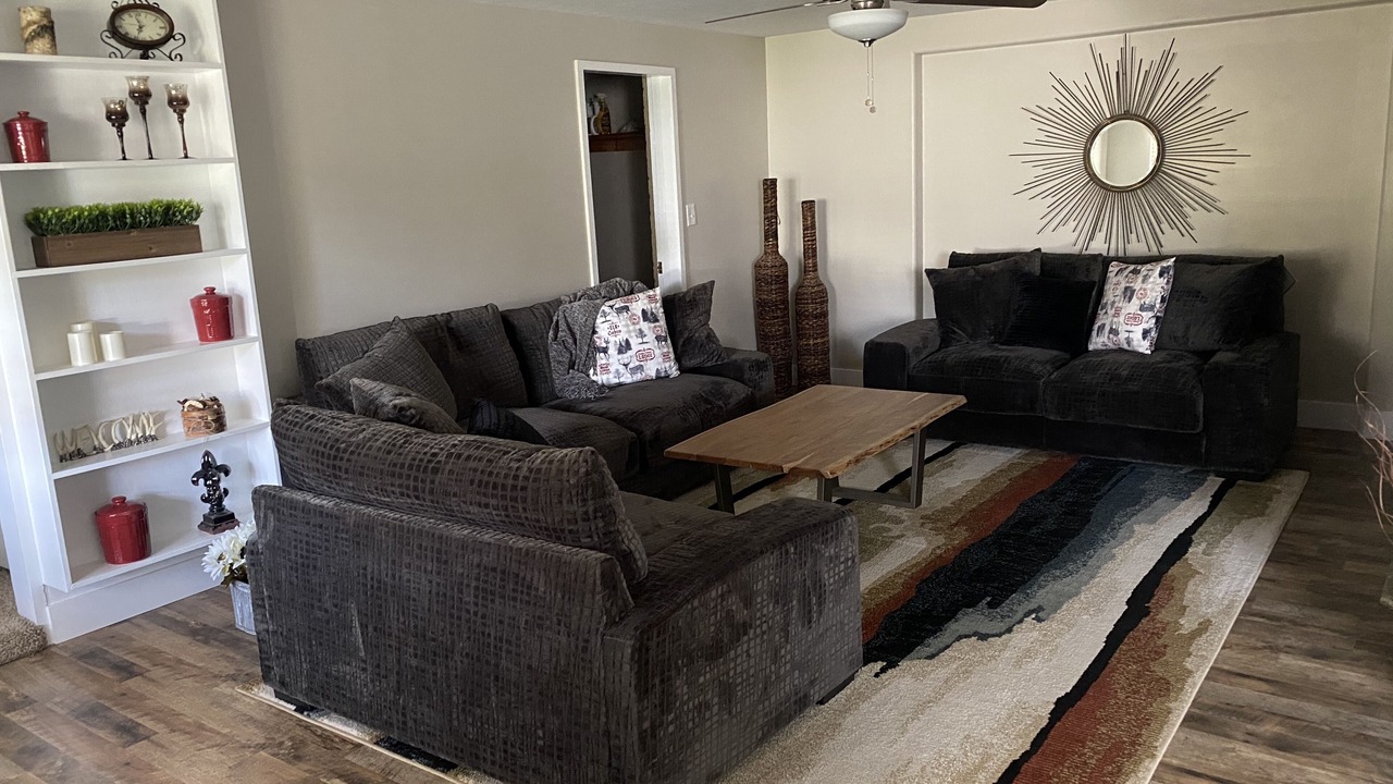 Photo of Livingroom in Bountiful