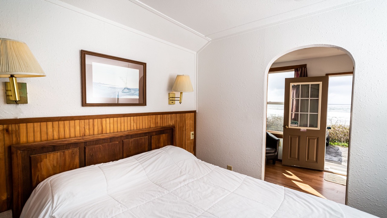 Photo of Bedroom in Oceanside