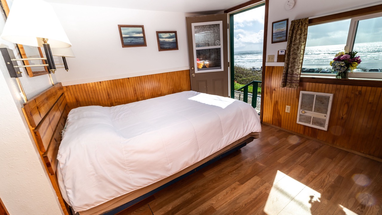 Photo of Bedroom in Oceanside