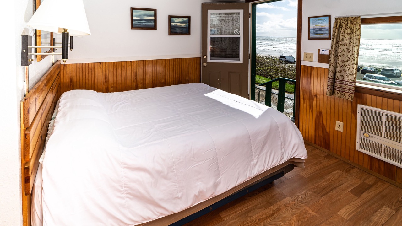 Photo of Bedroom in Oceanside