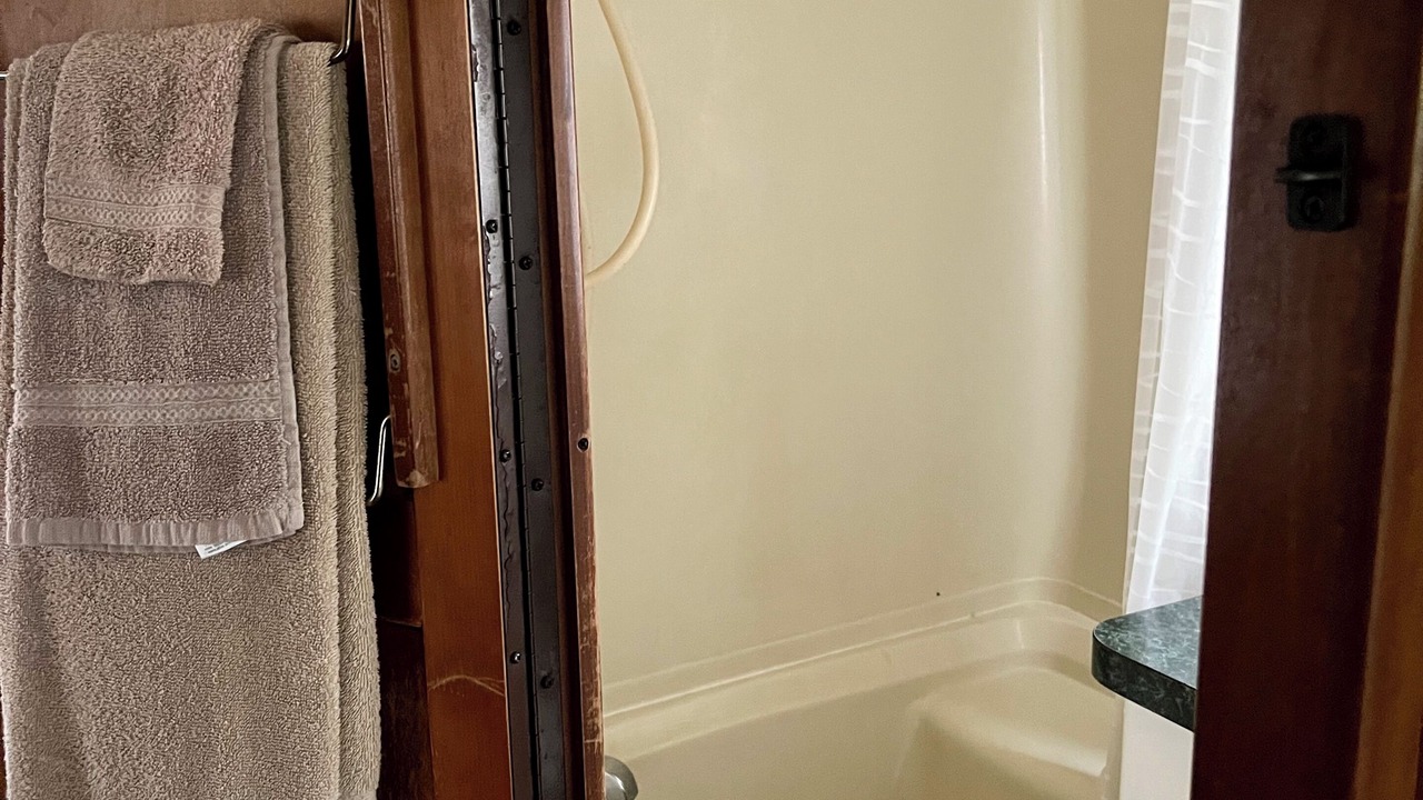 Photo of Bathroom in Graysville