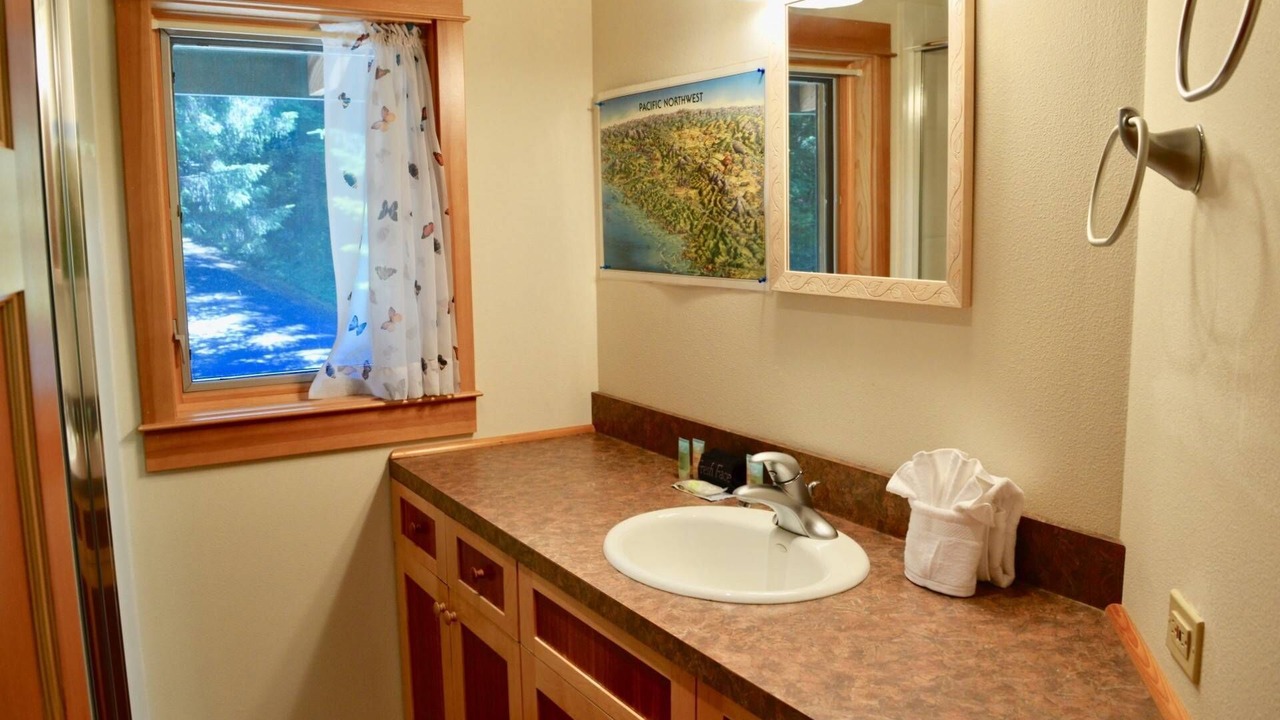 Photo of Bathroom in Dunes City