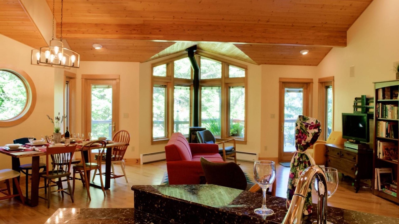Photo of Livingroom in Dunes City