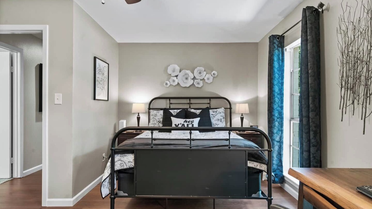 Photo of Bedroom in Grogan's Mill