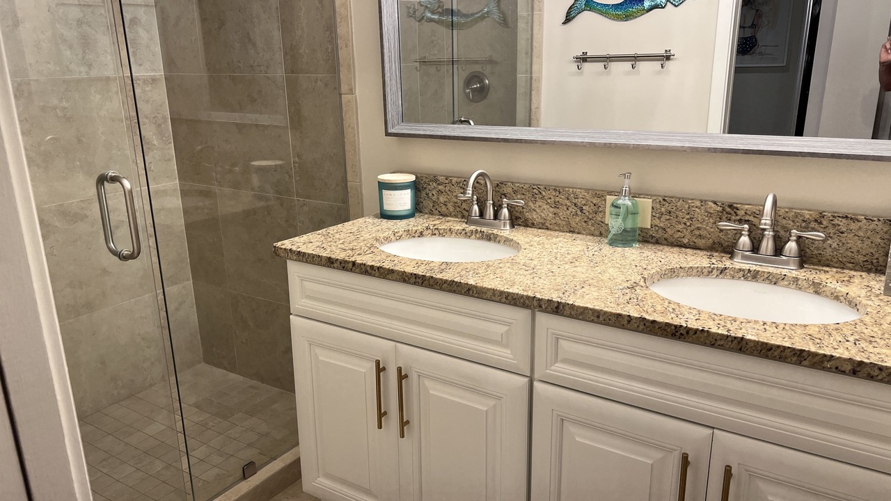 Photo of Bathroom in Shelter Cove