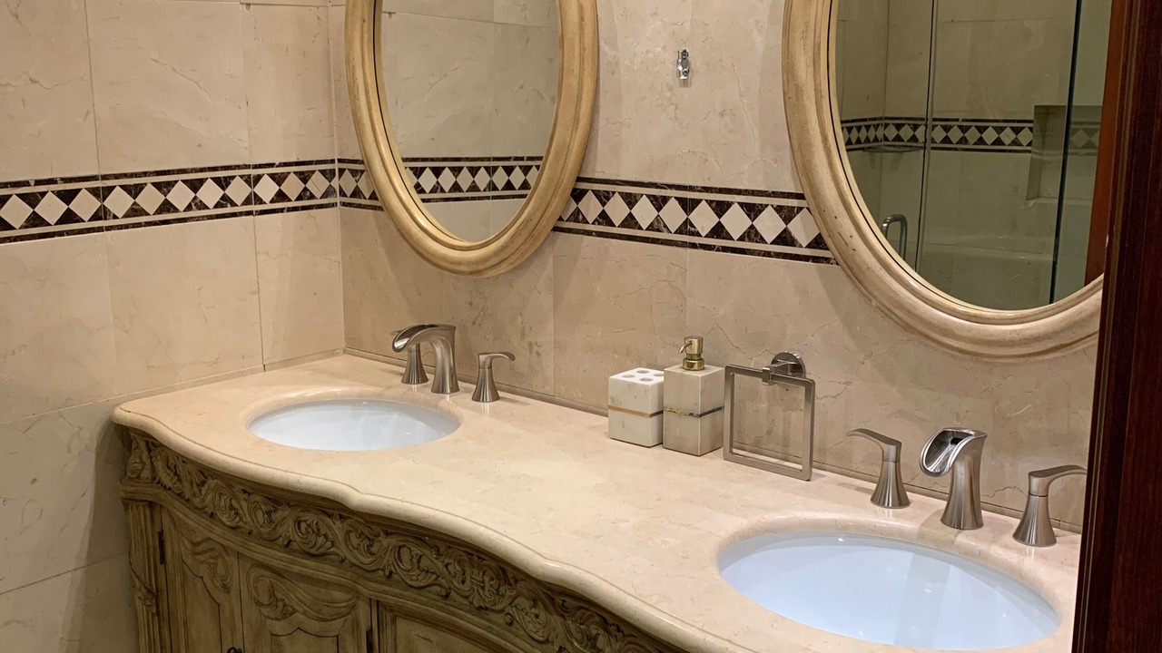 Photo of Bathroom in Muttontown