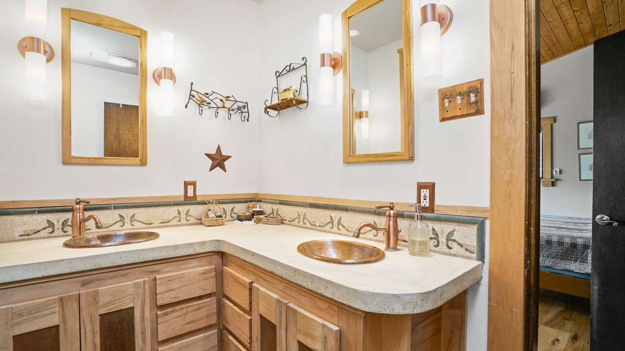 Photo of Bathroom in Trimble