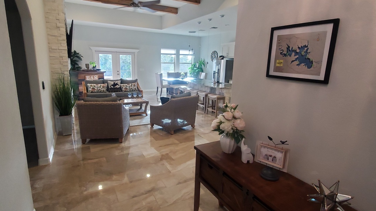 Photo of Livingroom in Spring Branch