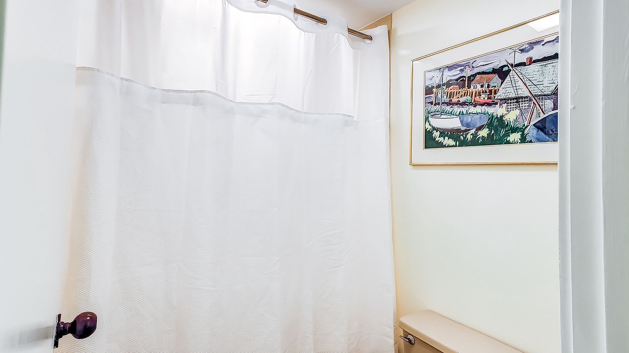 Photo of Bathroom in Shelter Cove