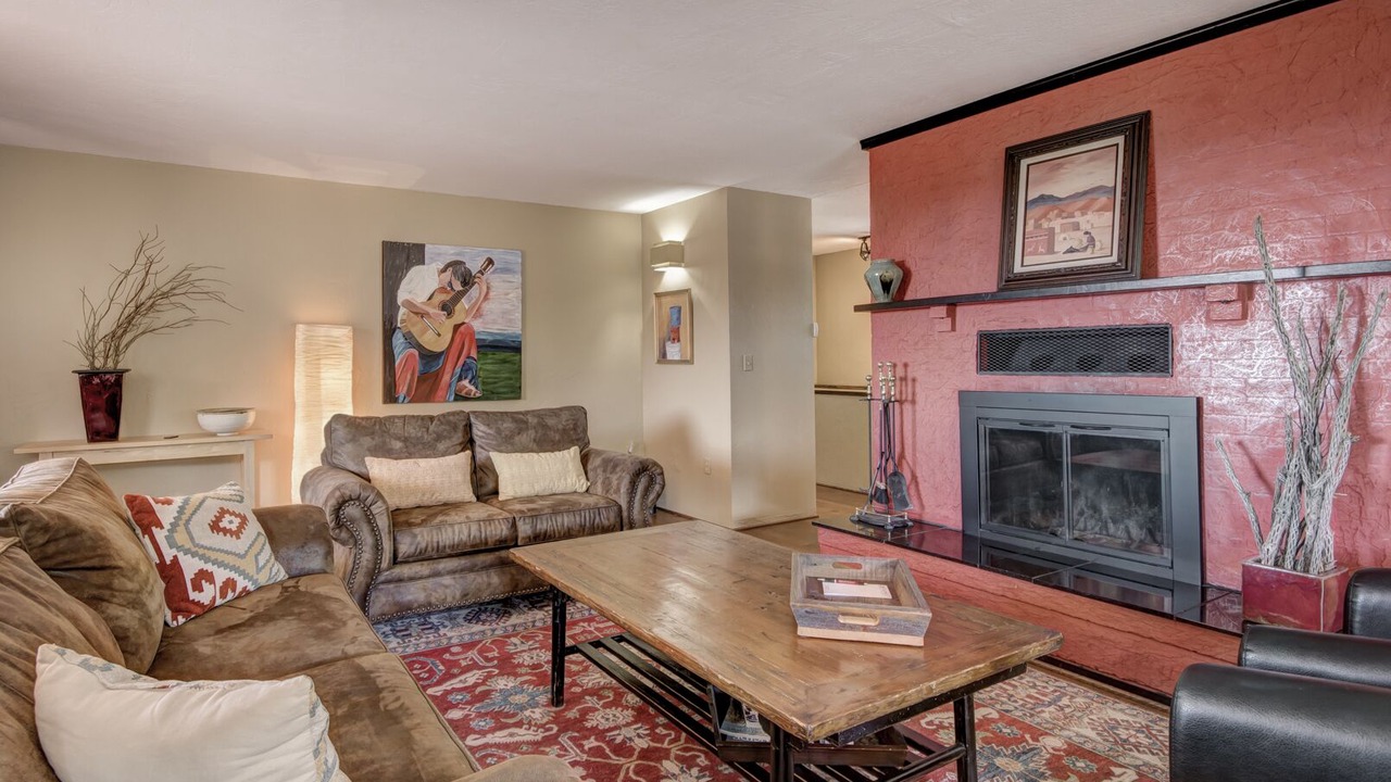 Photo of Livingroom in Canoncito