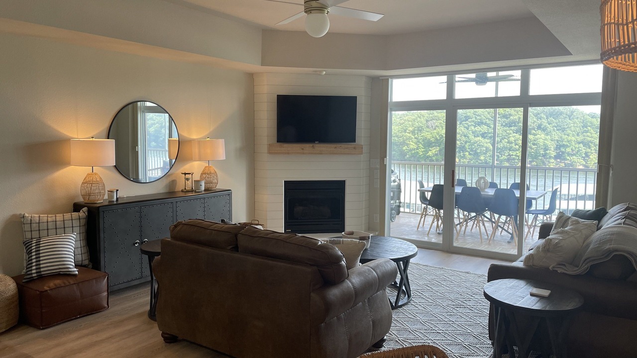 Photo of Livingroom in Osage Beach