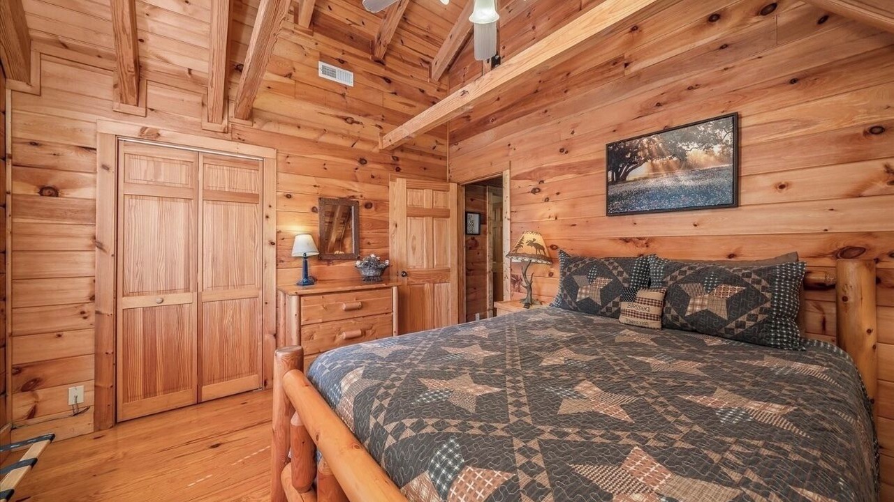 Photo of Bedroom in Spencer