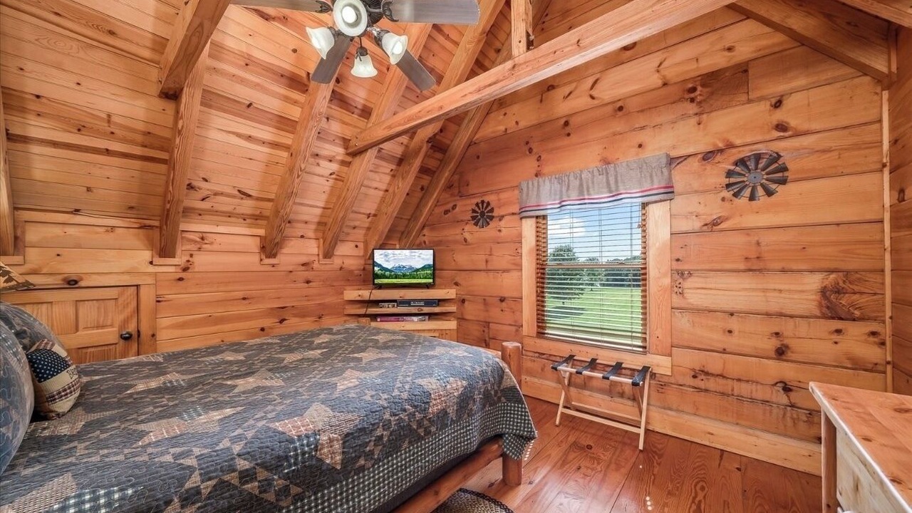 Photo of Bedroom in Spencer