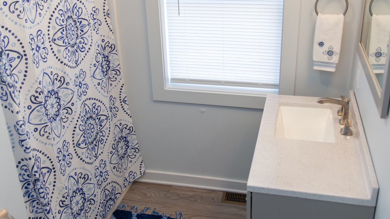 Photo of Bathroom in Madison-on-the-Lake