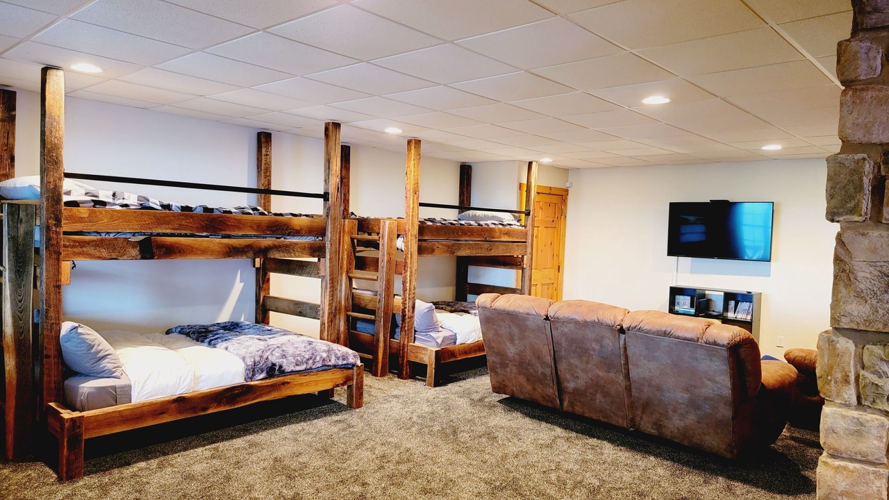 Photo of Bedroom in James Creek