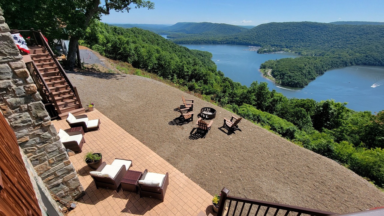 Photo of Patio Balcony in James Creek