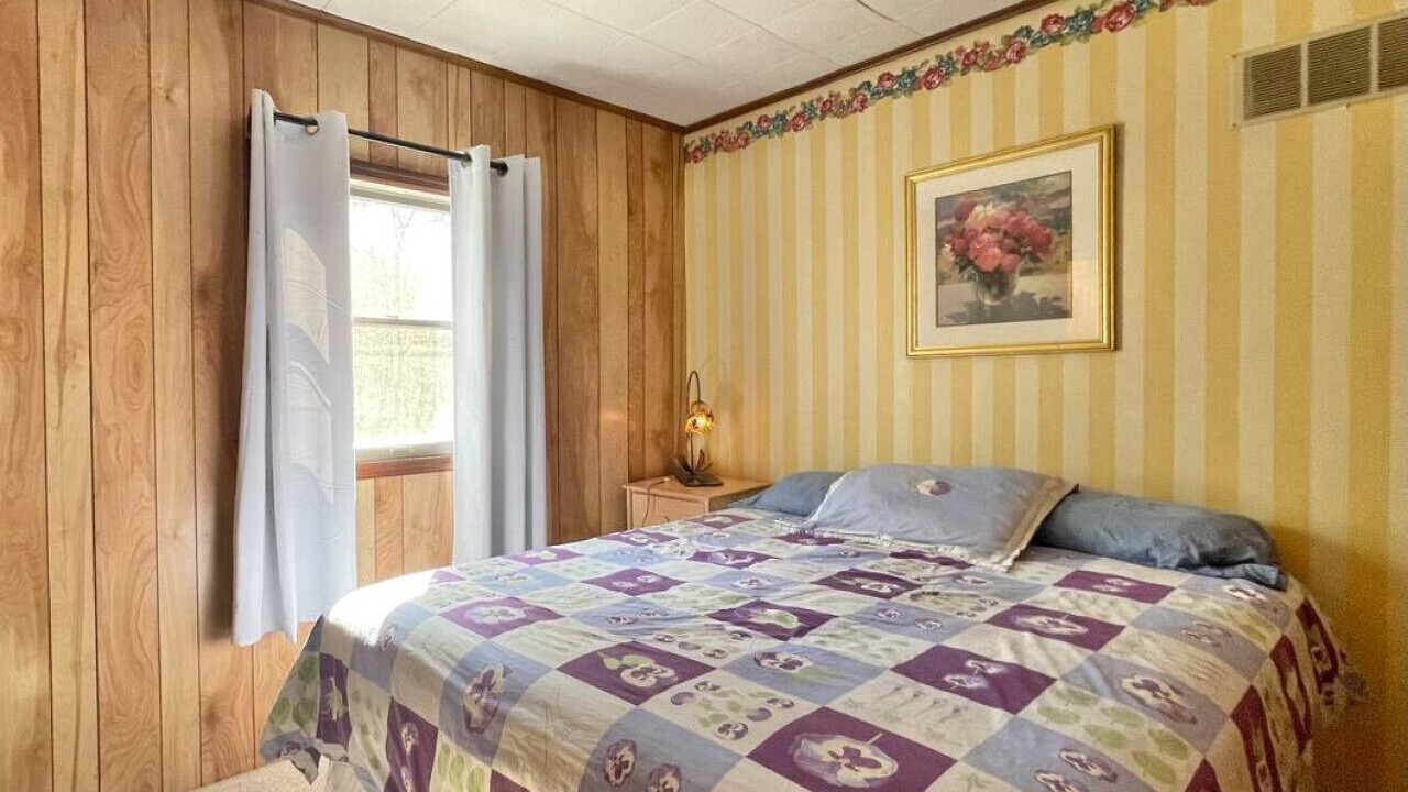 Photo of Bedroom in Berkeley Springs