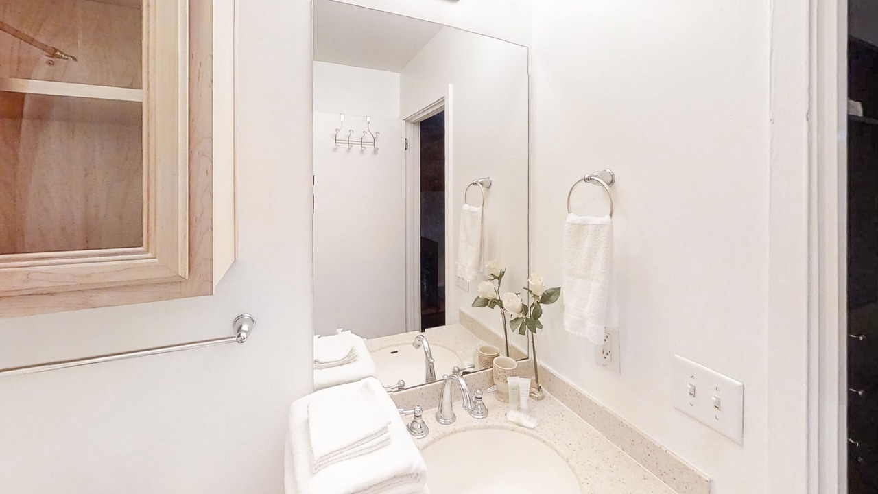 Photo of Bathroom in North Capitol