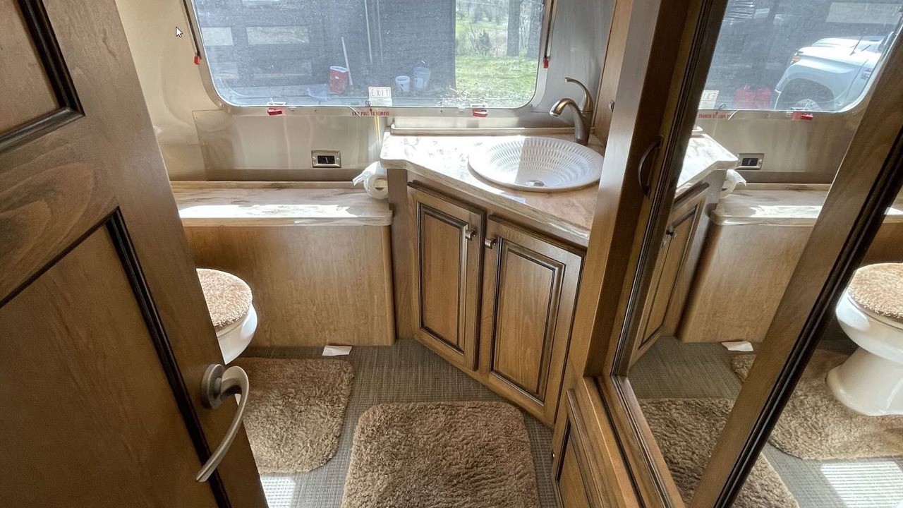 Photo of Bathroom in Thompson's Station