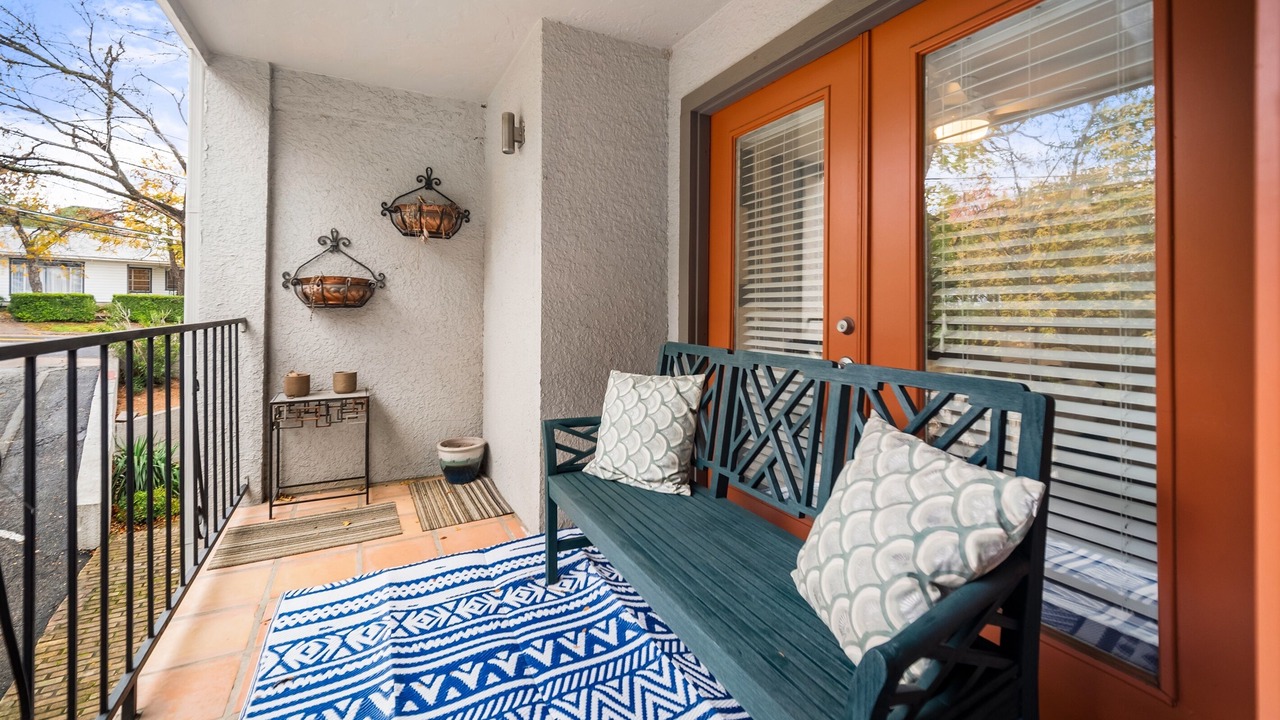 Photo of Patio Balcony in West End