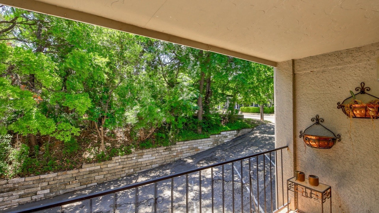 Photo of Patio Balcony in West End