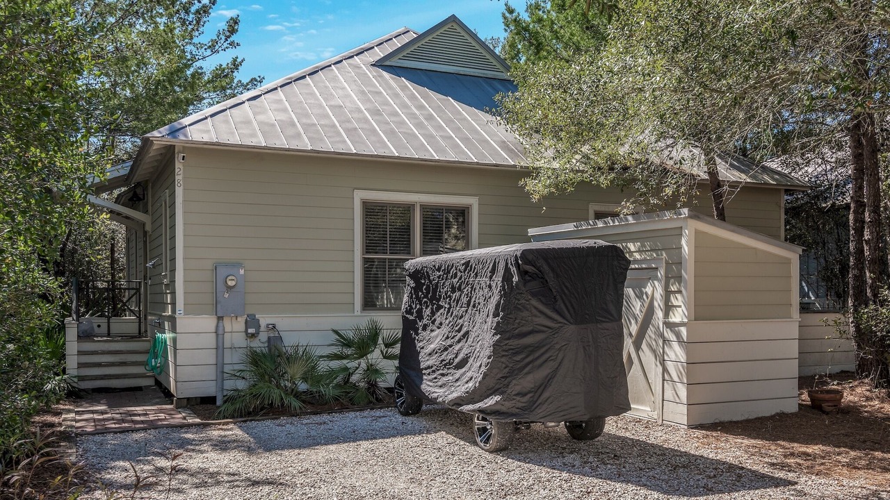 Photo of Outdoor in White's Gulfview