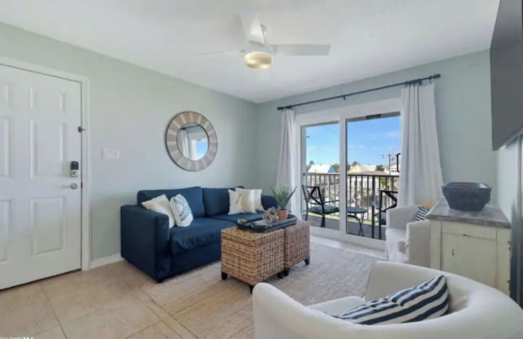 Photo of Livingroom in Ono Island
