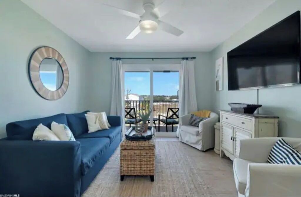 Photo of Livingroom in Ono Island