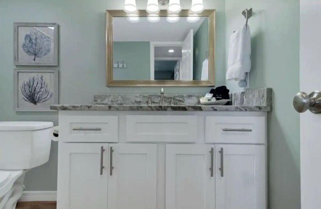 Photo of Bathroom in Ono Island