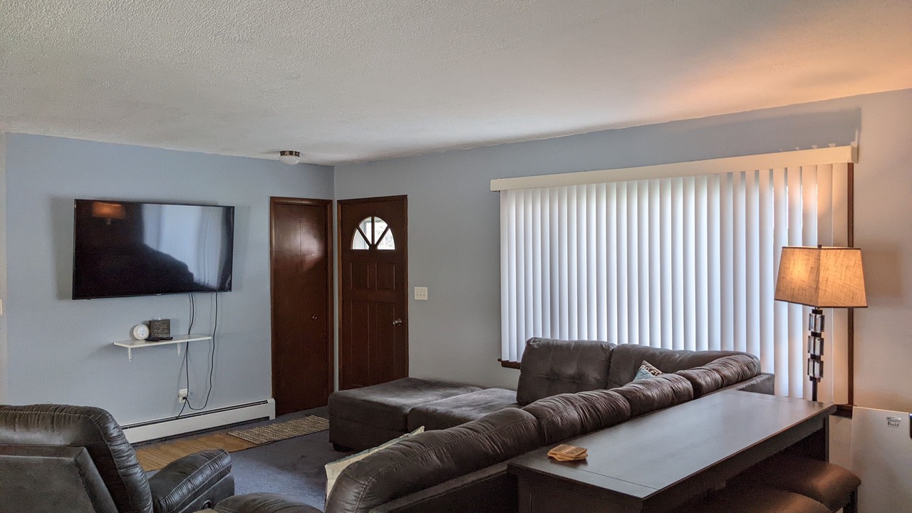 Photo of Livingroom in Colton