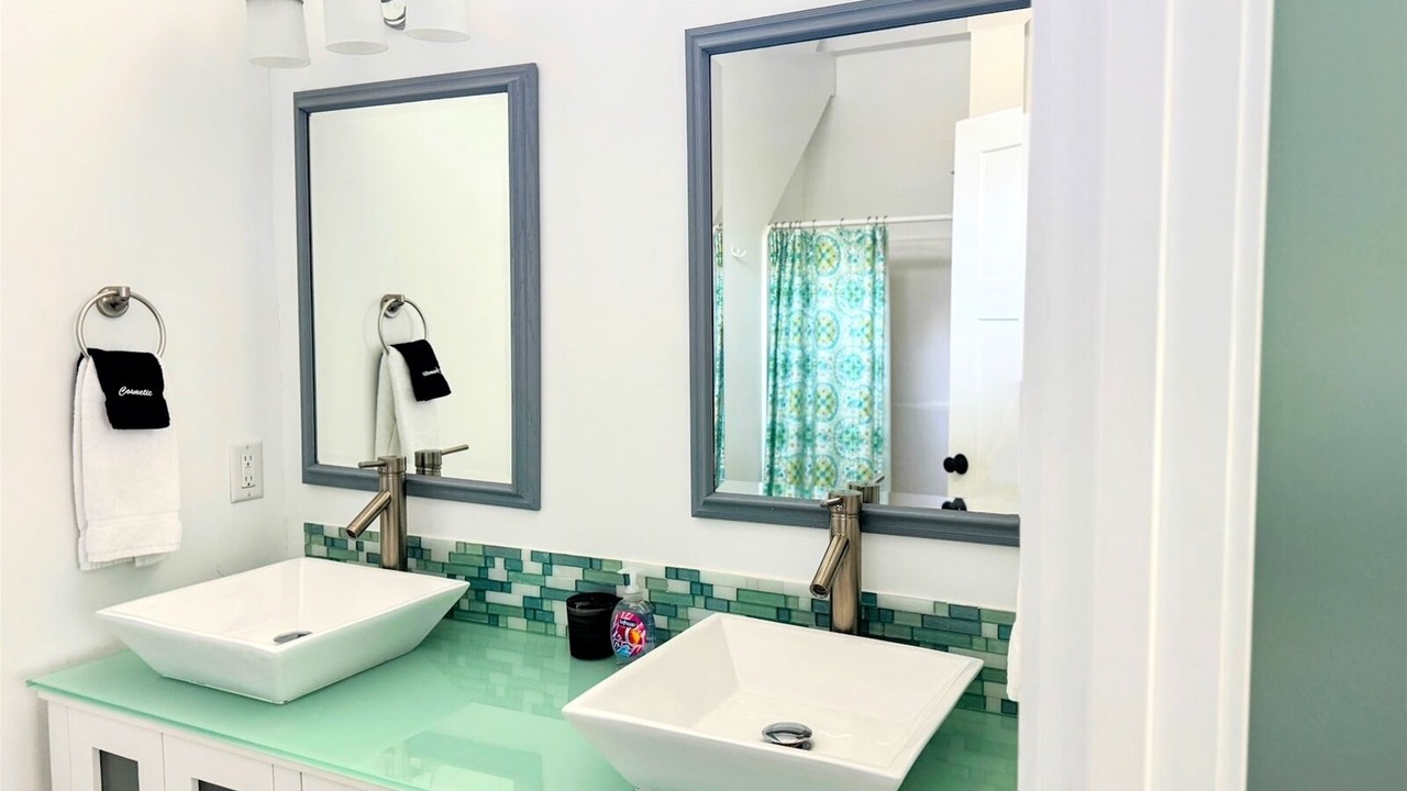 Photo of Bathroom in Miami Park
