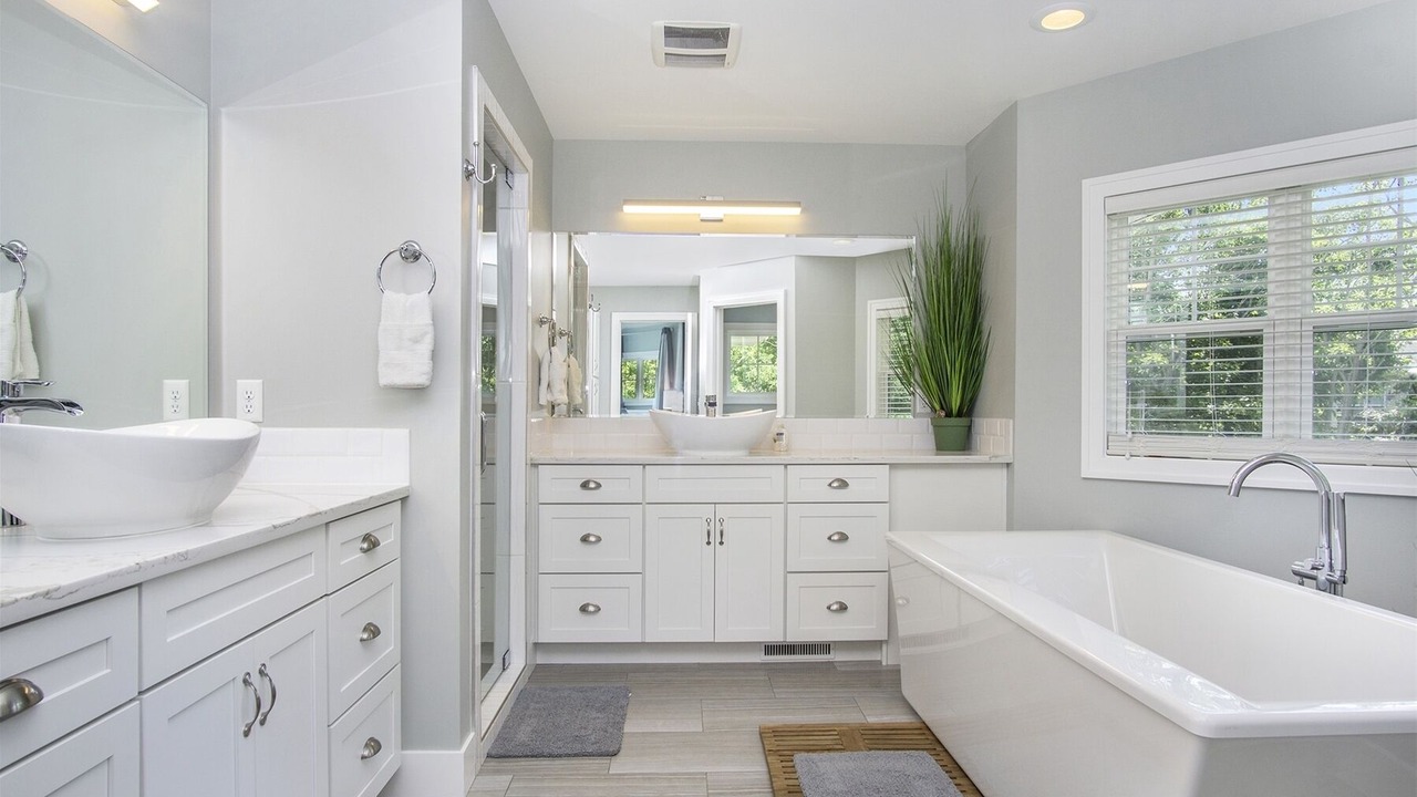 Photo of Bathroom in Miami Park