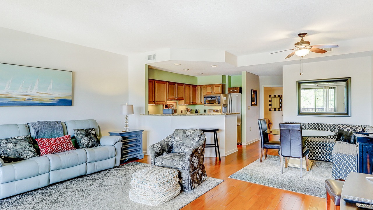 Photo of Livingroom in Shelter Cove
