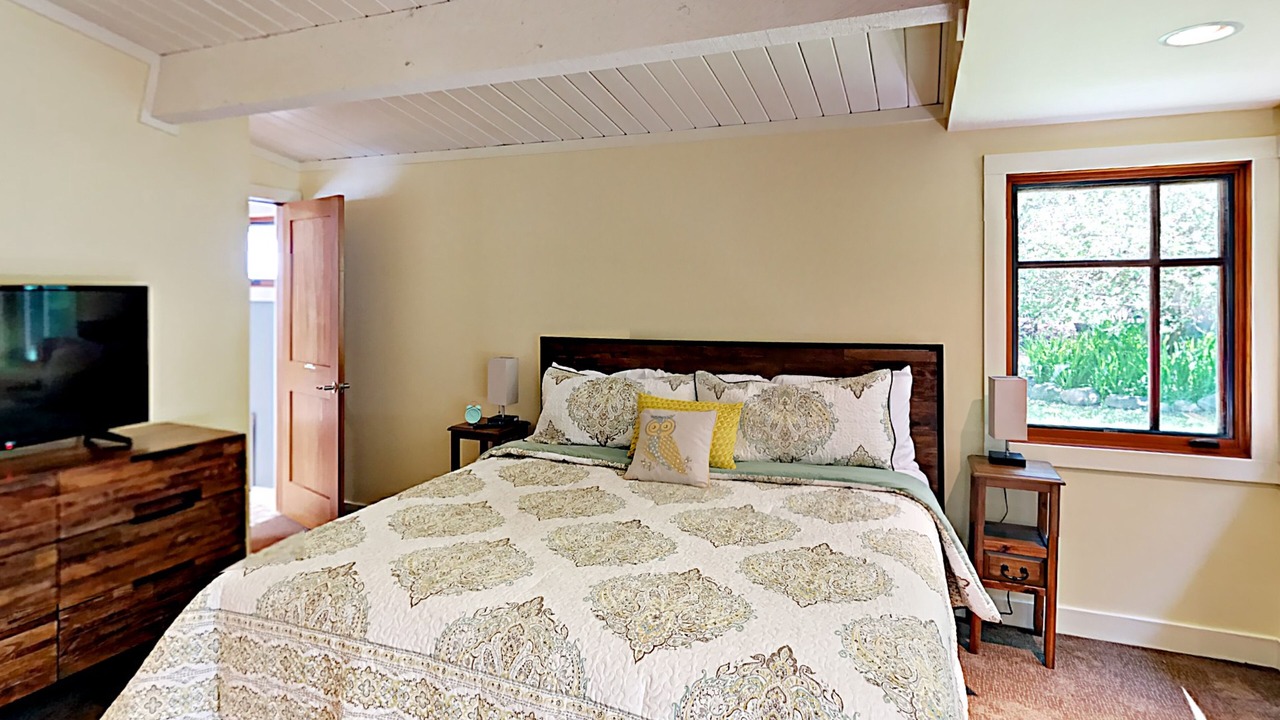 Photo of Bedroom in Bainbridge Island