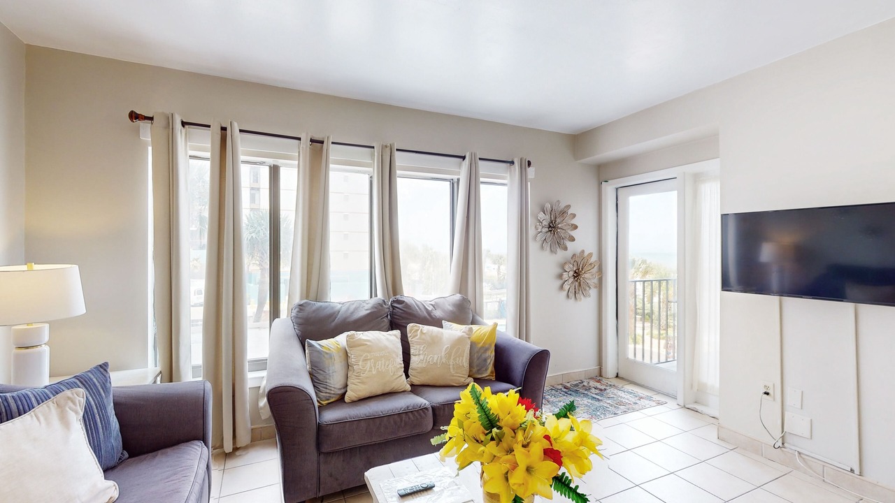 Photo of Livingroom in Myrtle Beach