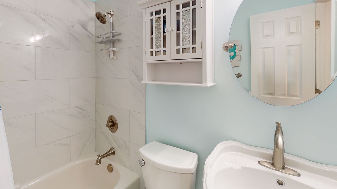 Photo of Bathroom in Folly Field