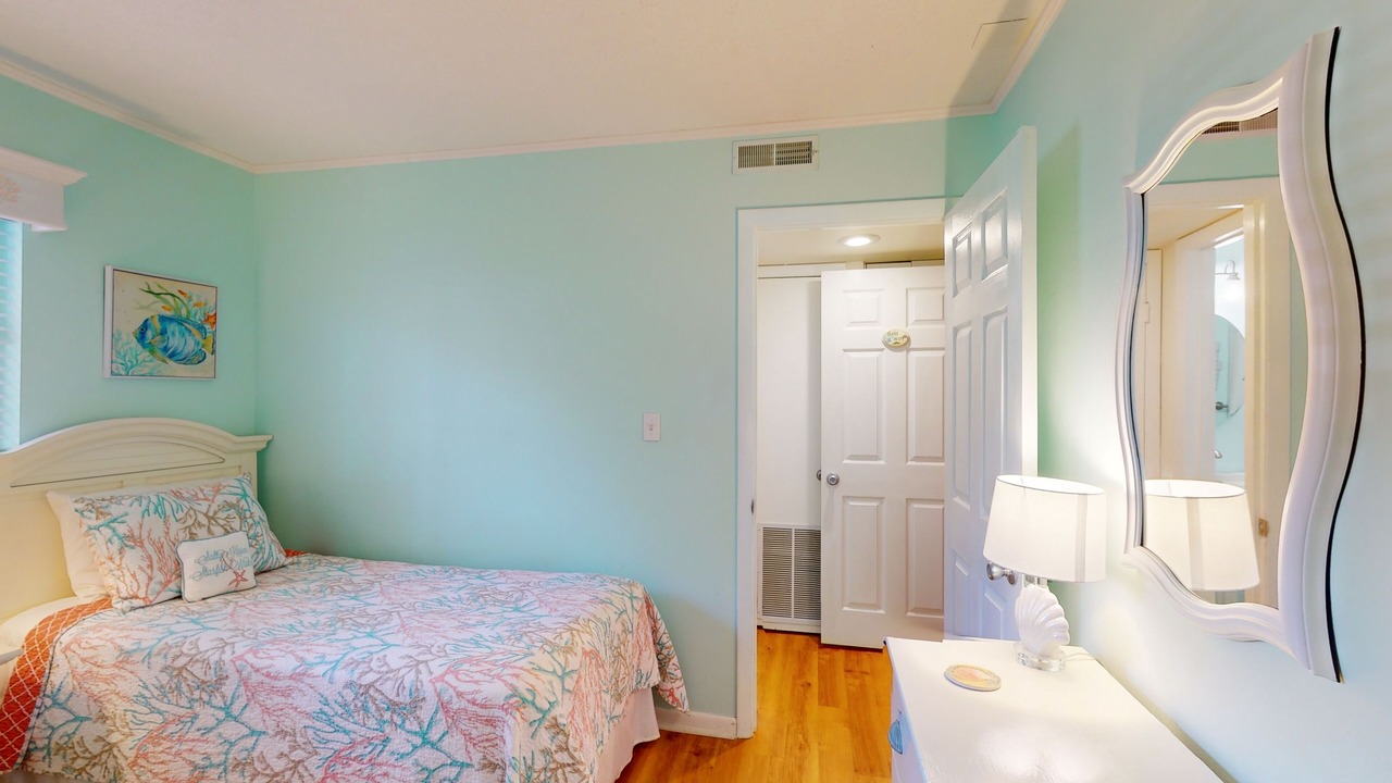 Photo of Bedroom in Folly Field