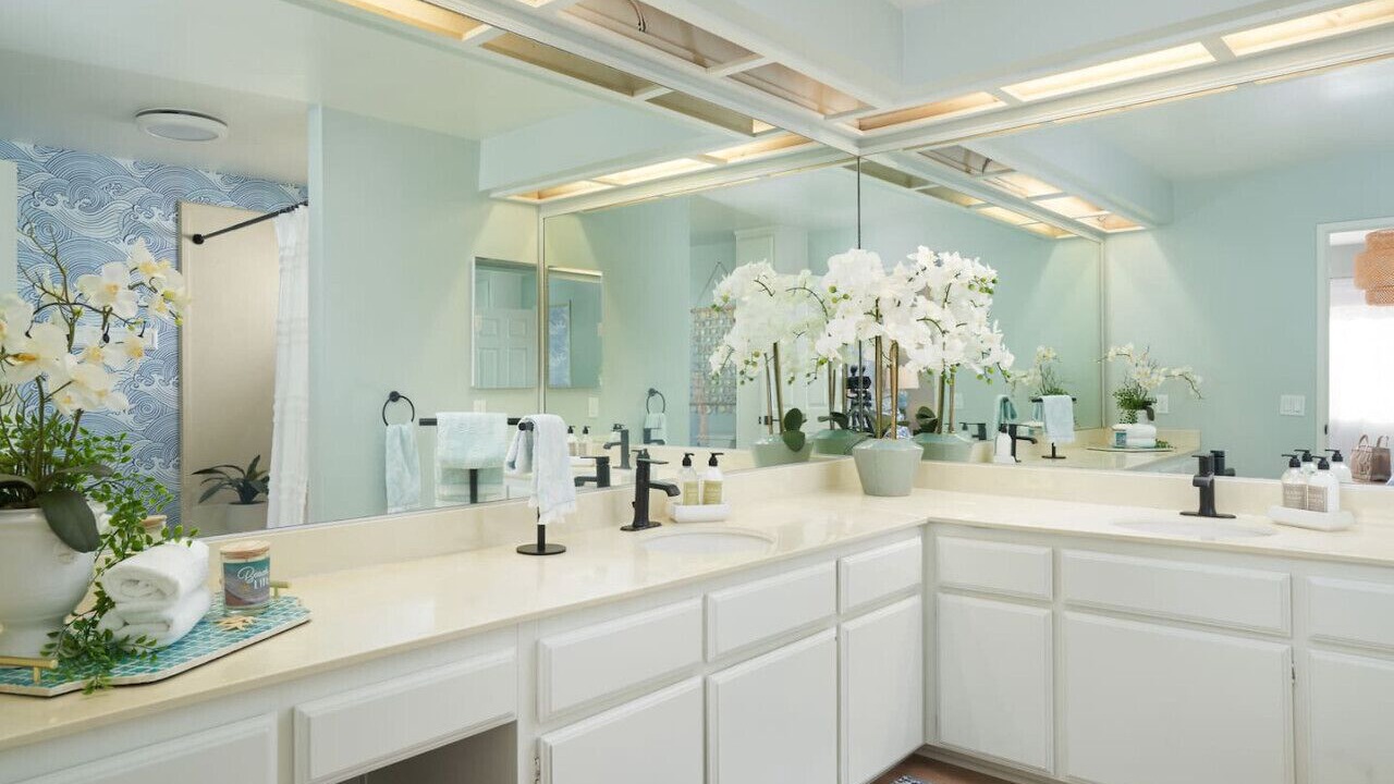 Photo of Bathroom in Cardiff-by-the-Sea